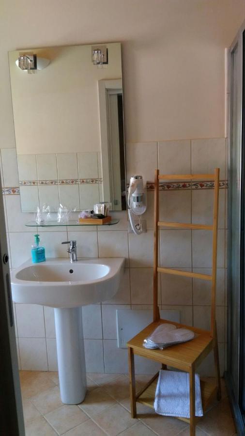 B&B Le Antiche Cisterne Tremestieri Etneo Exterior photo